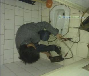 成都青羊區環衛服務 專業管道疏通與化糞池清理，保障城市清潔與健康